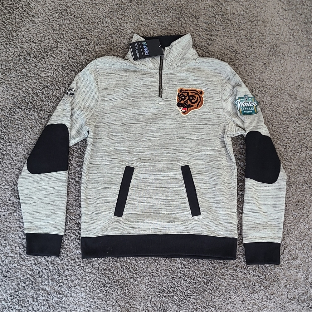 NWT Boston Bruins Fanatics 2023 NHL Winter Classic Authentic Pro Quarter-Zip Top
